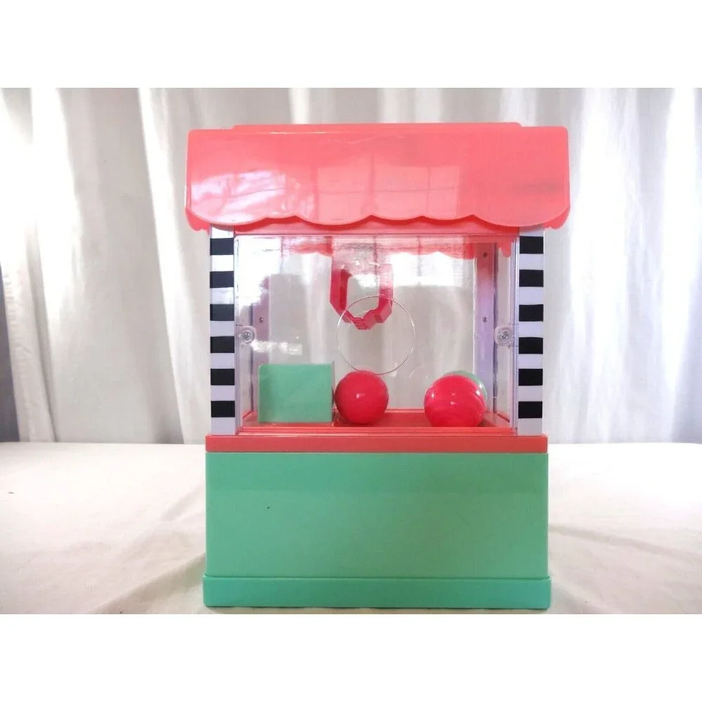 LOL Surprise Minis Claw Machine‎ Playset with  Mini Balls